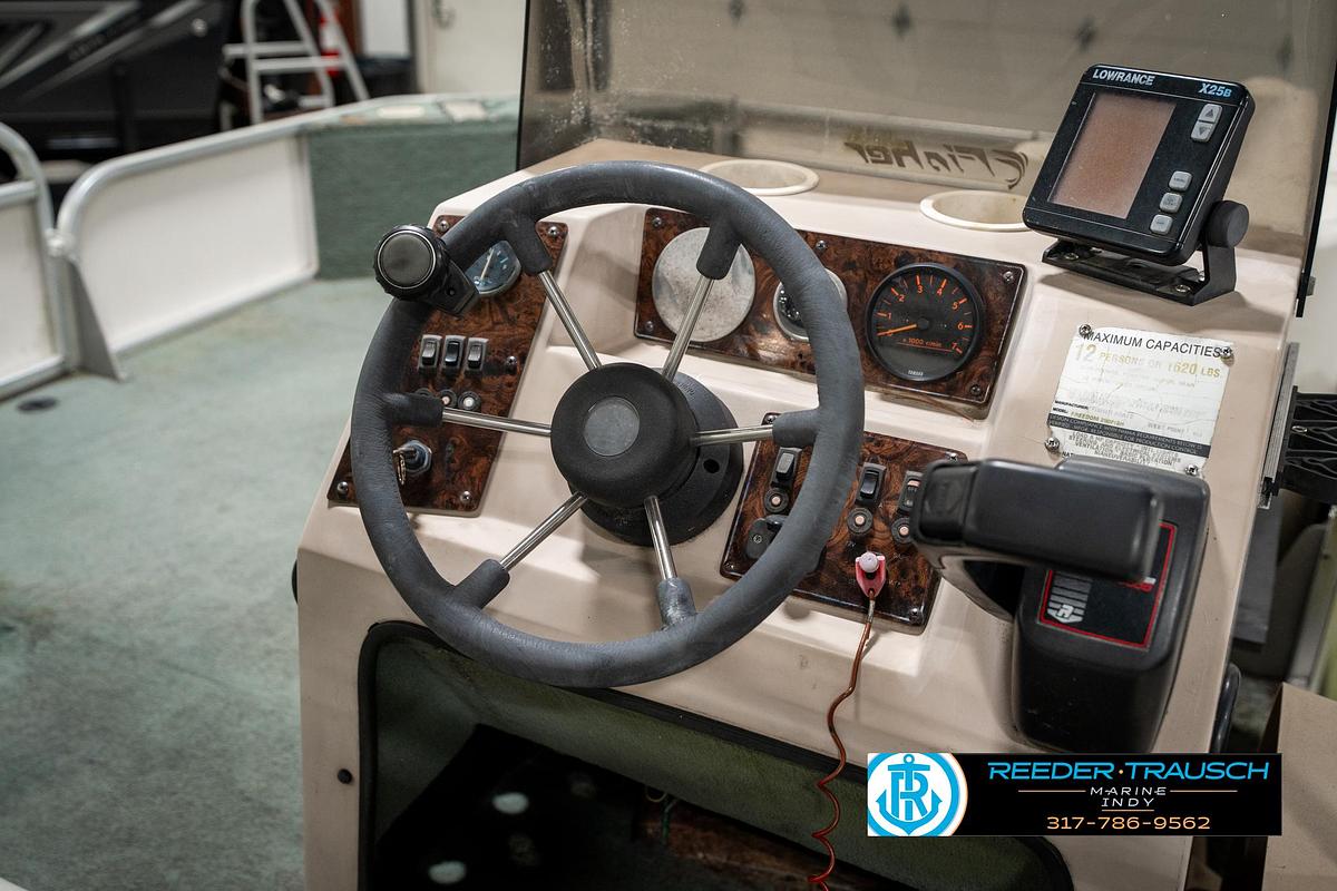 Used 1998 Fisher Freedom 200 Fish