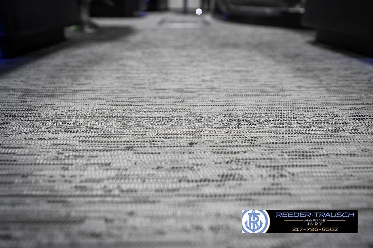 2025 Bennington 22 MFB