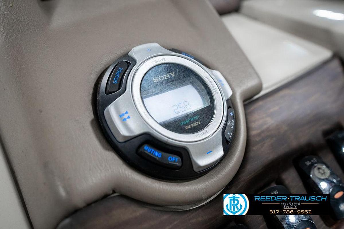 Used 2014 Bennington 25 RCB