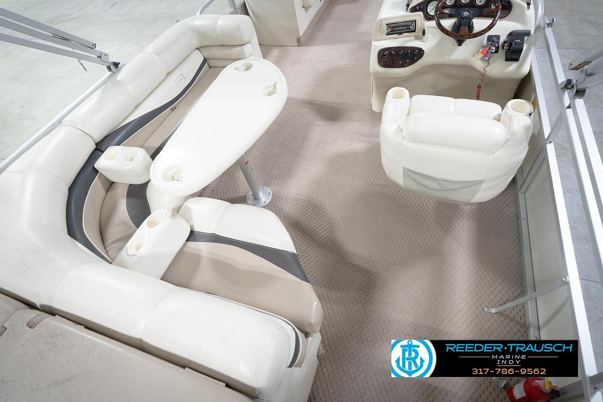 Used 2003 Bennington 2050 RL