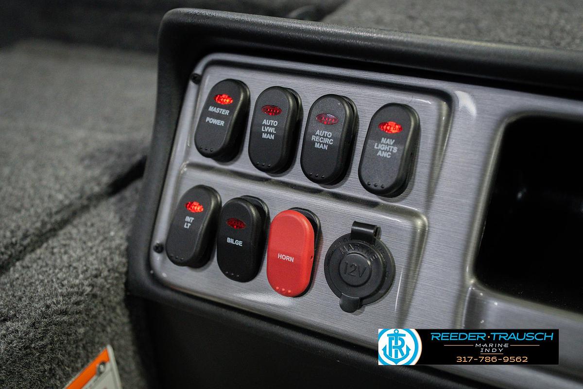 2026 Lund 1875 Pro Guide