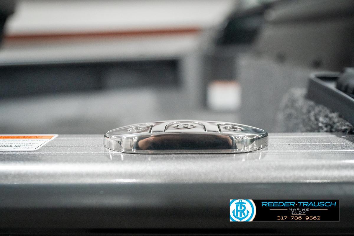 2025 Lund 2075 Impact XS