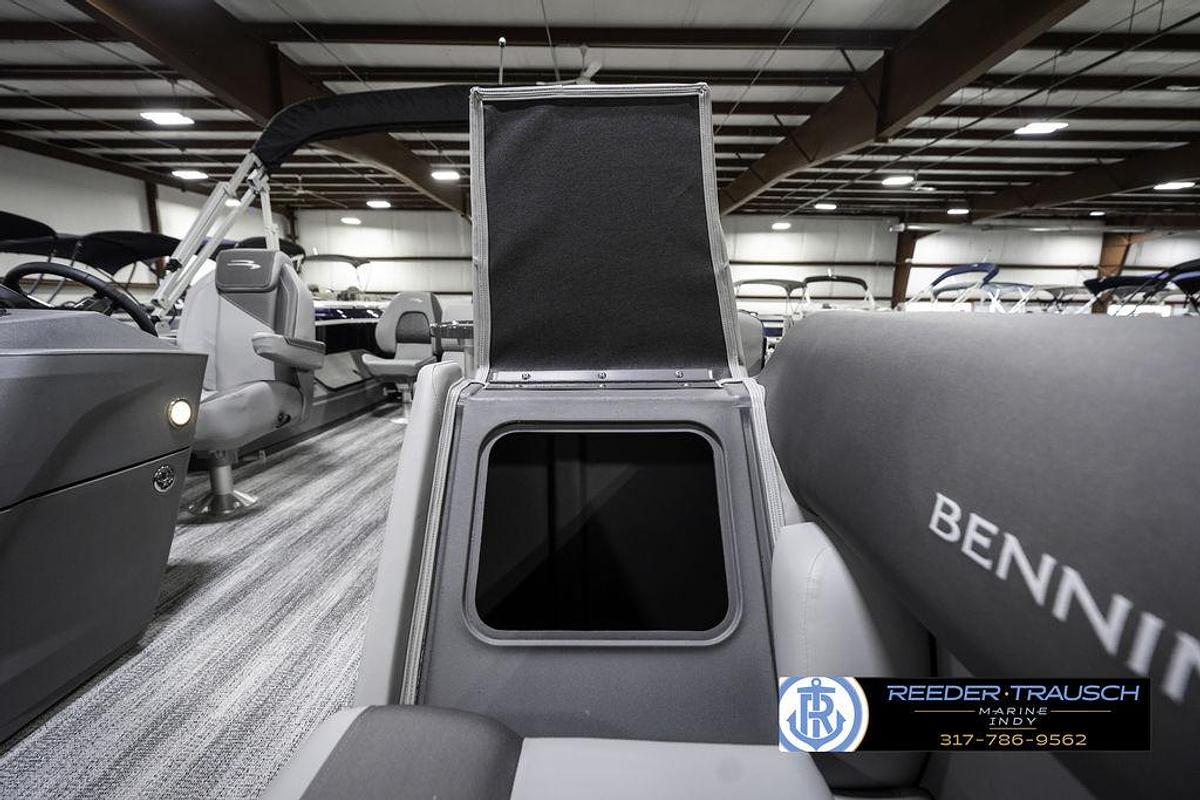 2025 Bennington 21 SS