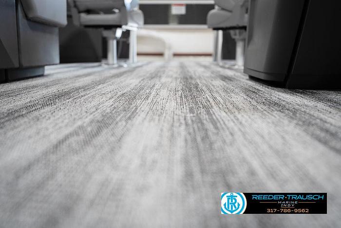 2025 Bennington 21 S