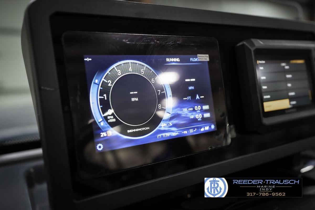 2025 Bennington 22 MFB