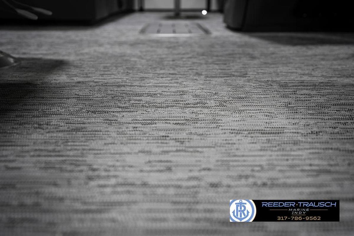 2025 Bennington 21 SSR