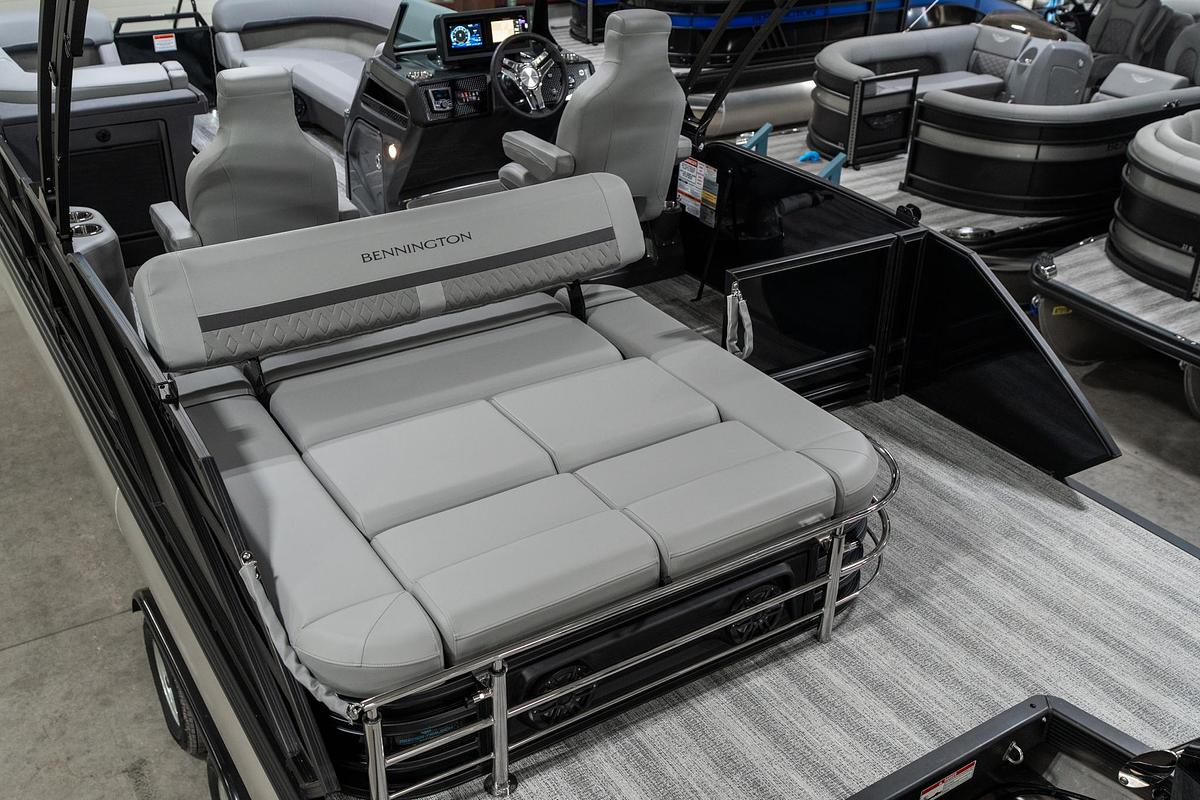 2025 Bennington 24 MSB