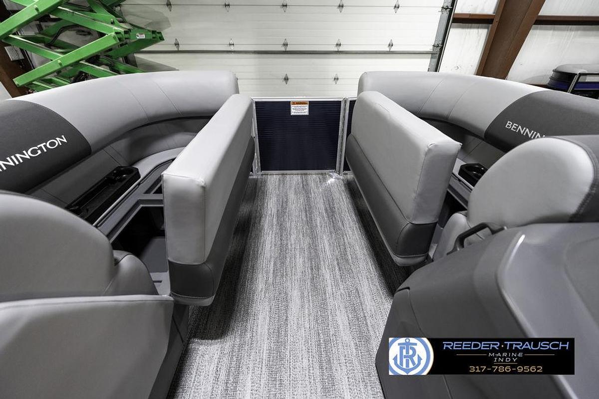 2025 Bennington 18 SLJ