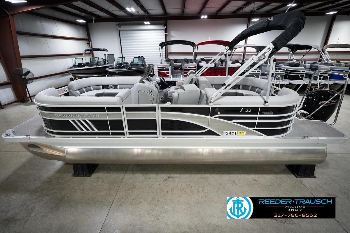 Used 2023 Bennington 22 LSR