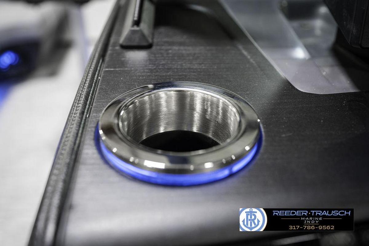 2025 Bennington 22 MFB