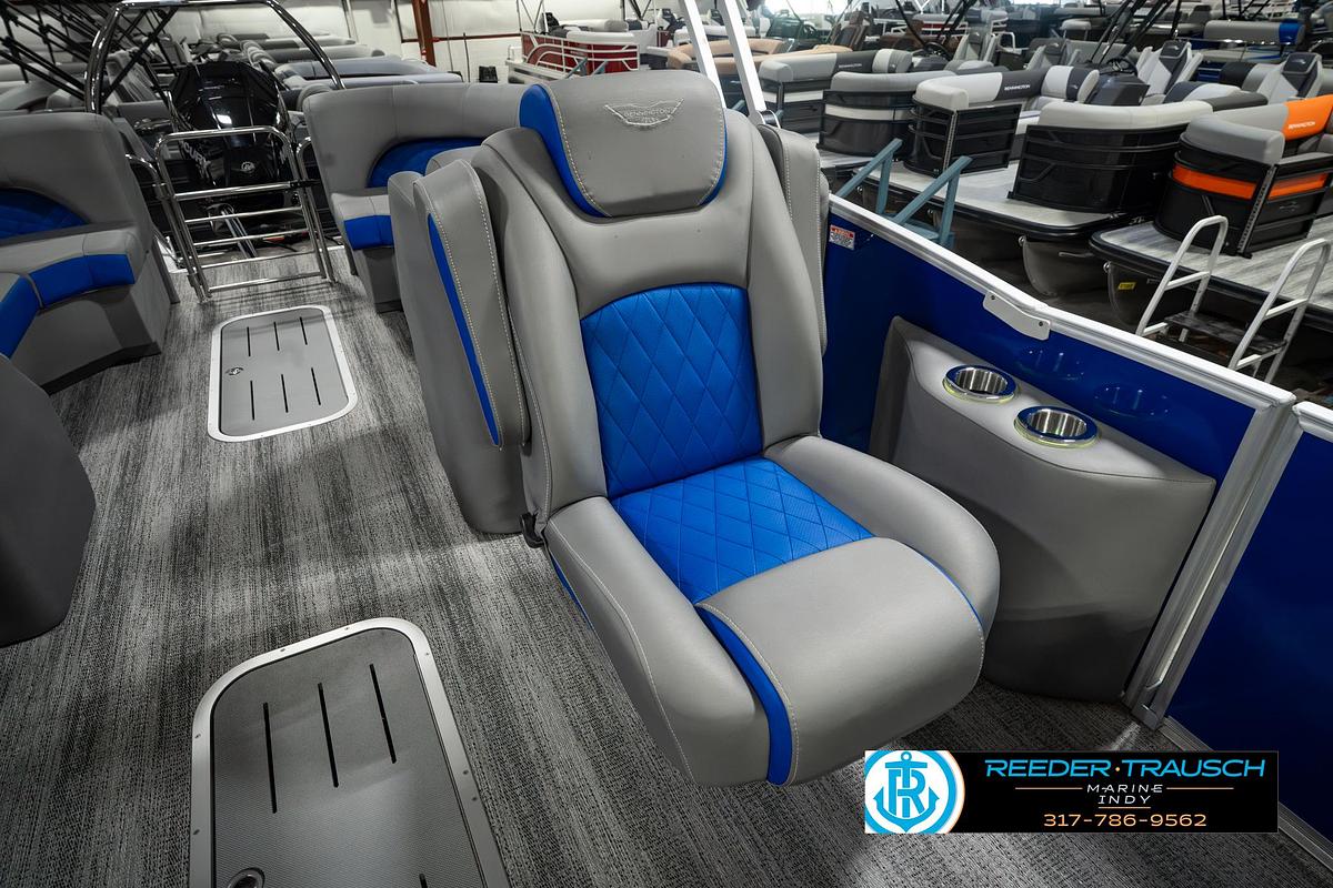 Used 2025 Bennington 25 L Bowrider
