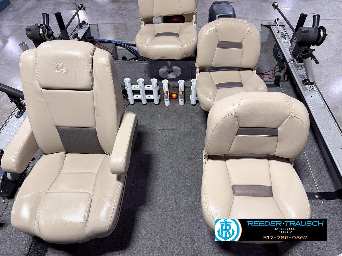 Used 1999 Lund Mr. Pike 17