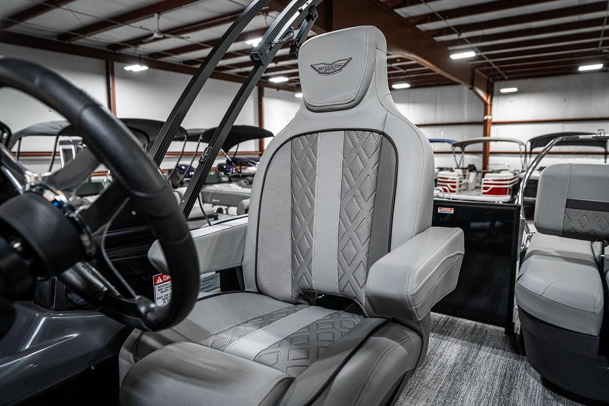 2025 Bennington 24 MSB