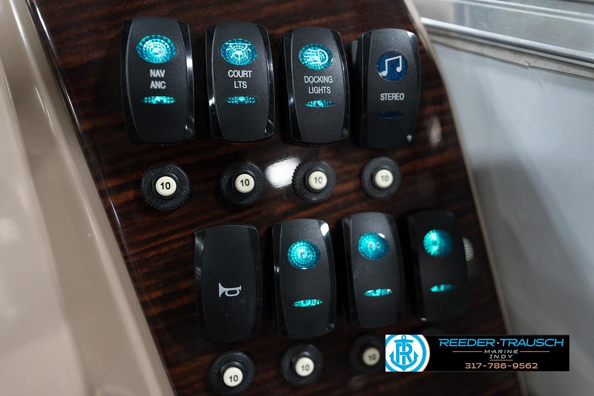 Used 2020 Leisure Craft 2435 LX