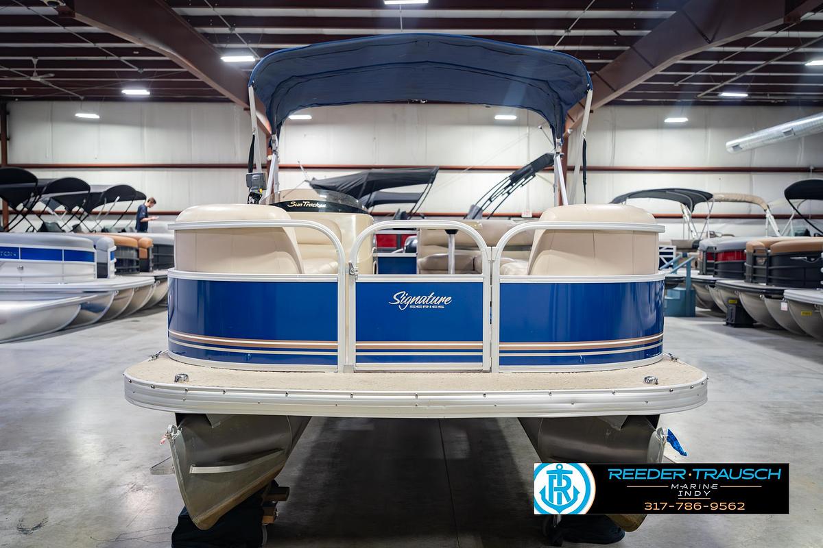 Used 2014 Tracker Marine Sig Party Barge 20 DLX