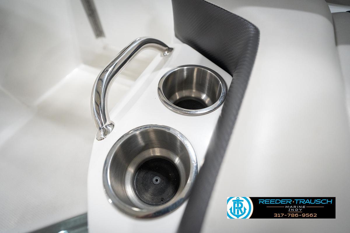 Used 2022 Hurricane 235RD