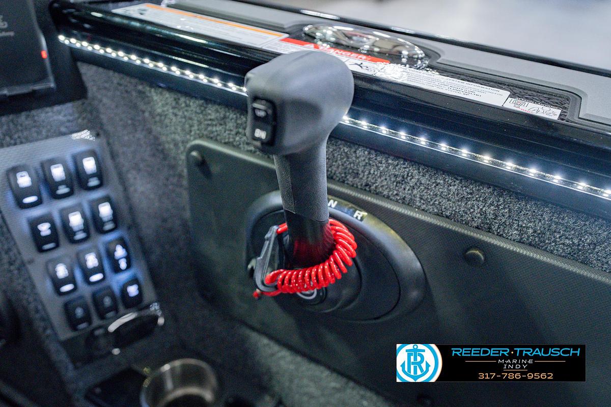 2026 Lund 1975 Pro V Sport