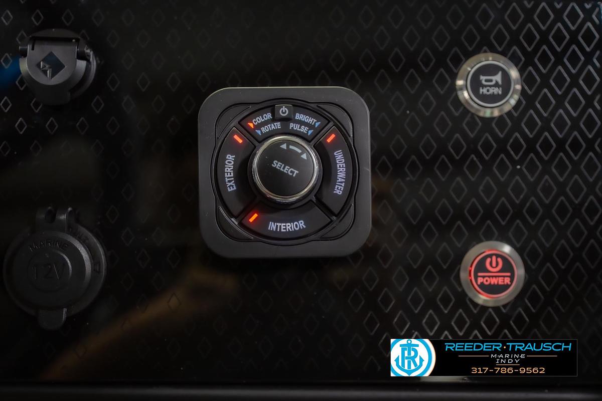 2026 Bennington 22 MFB