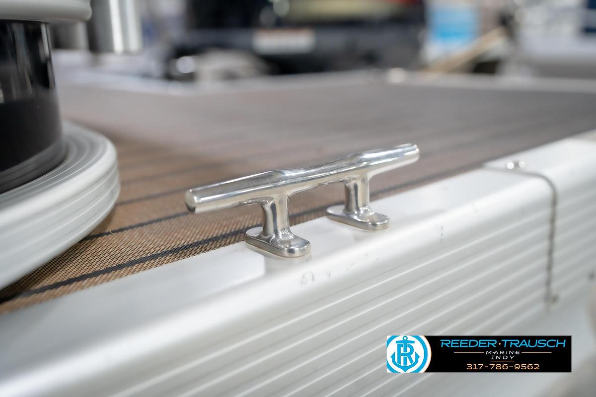 Used 2014 Bennington 2275 GCW