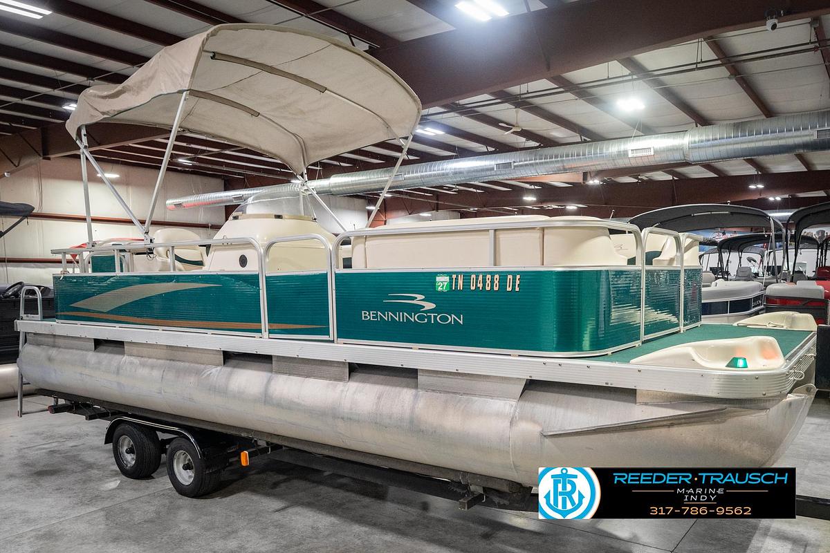 Used 2000 Bennington 227L