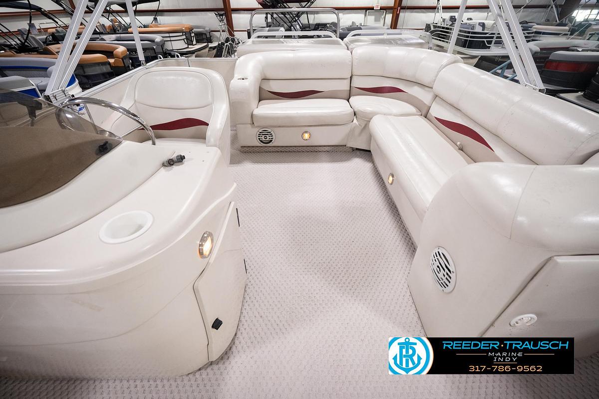 Used 2005 Crest 22 Crest III XRS