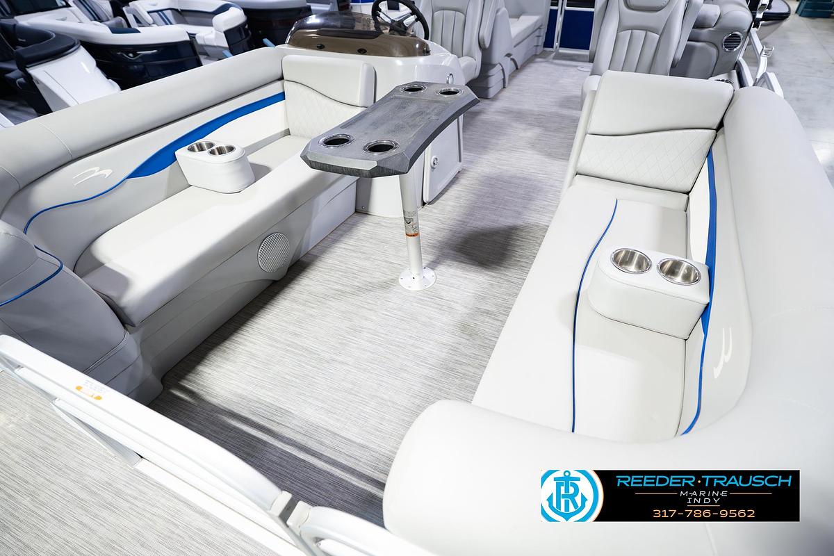 Used 2021 Bennington 22 SVSR