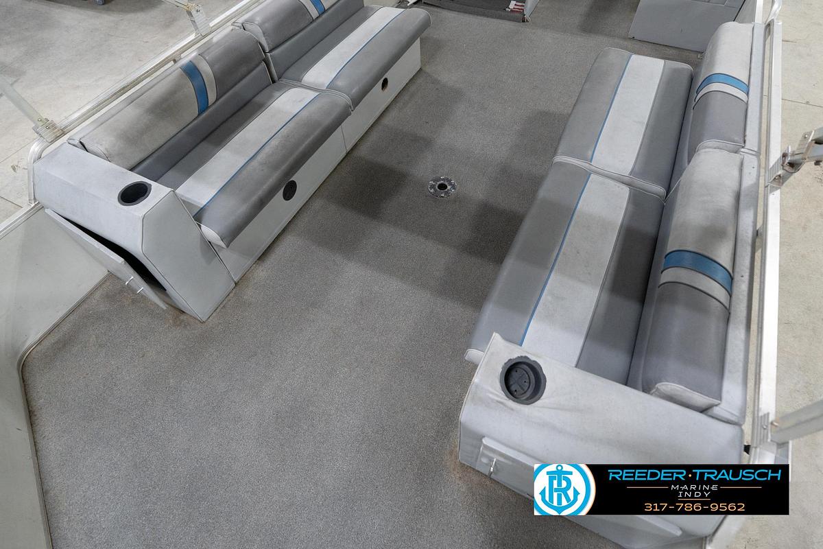 Used 1992 Sun Tracker Party Barge 24