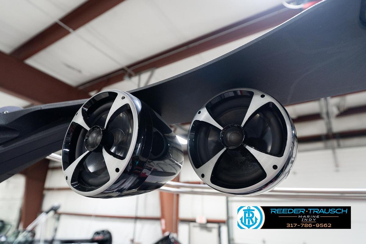 Used 2017 Malibu 25 LSV