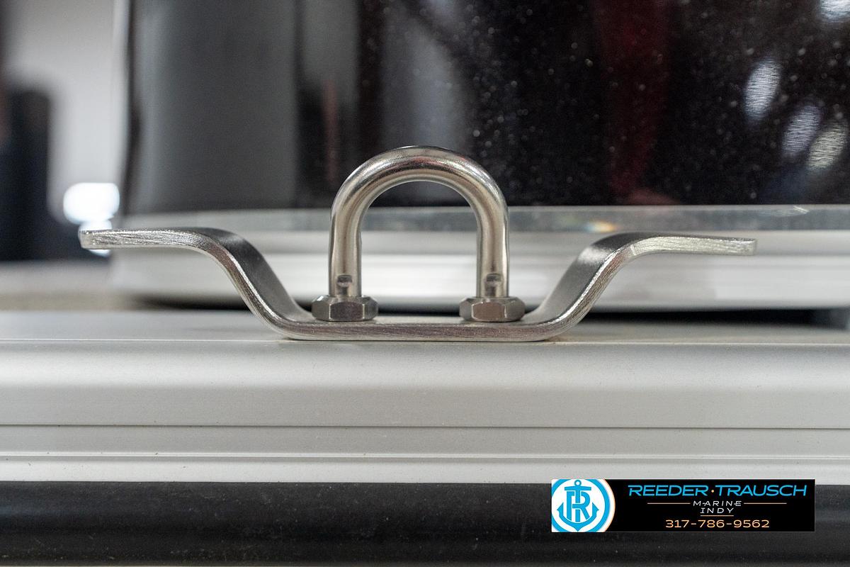 Used 2023 Avalon 2180 VENT CR