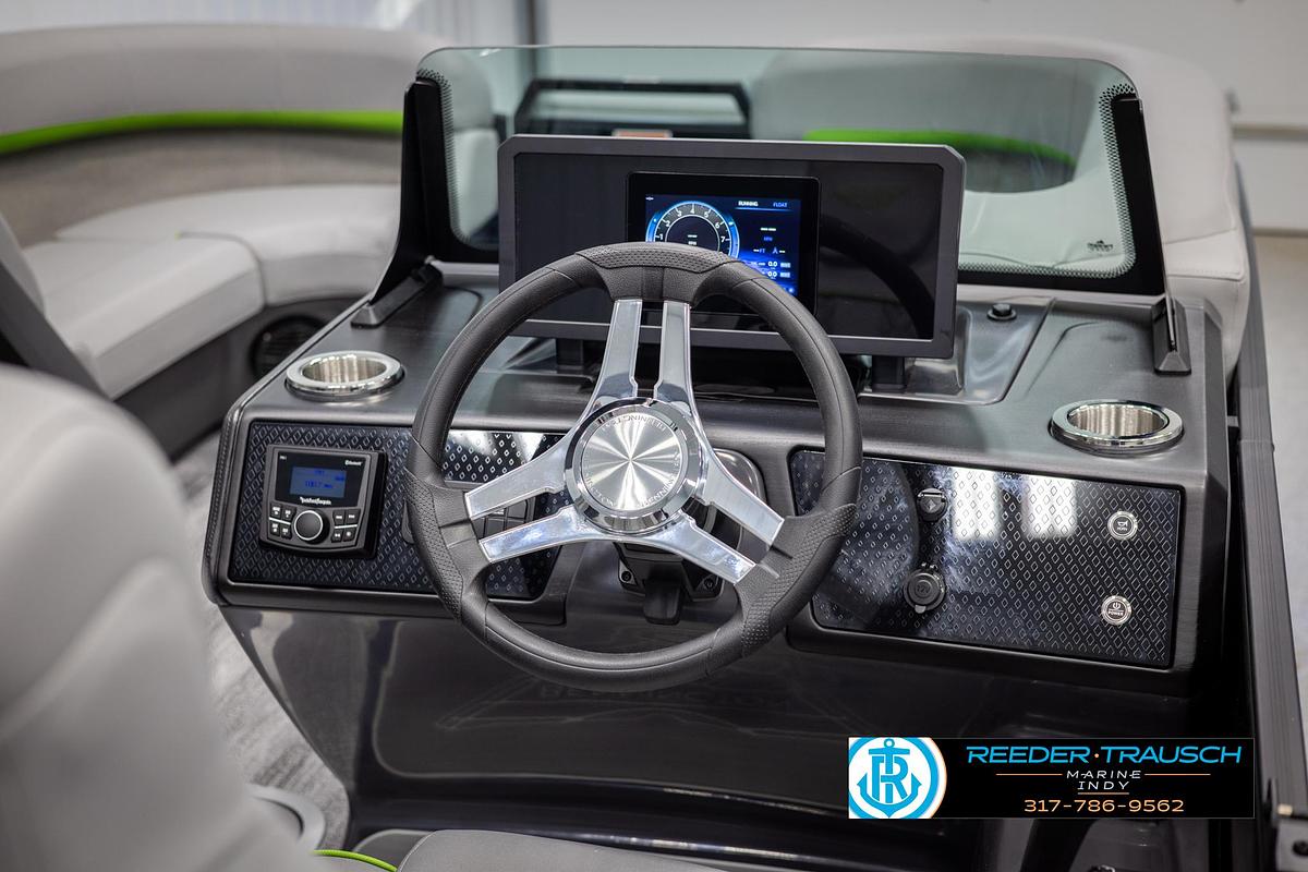 2025 Bennington 22 MFB