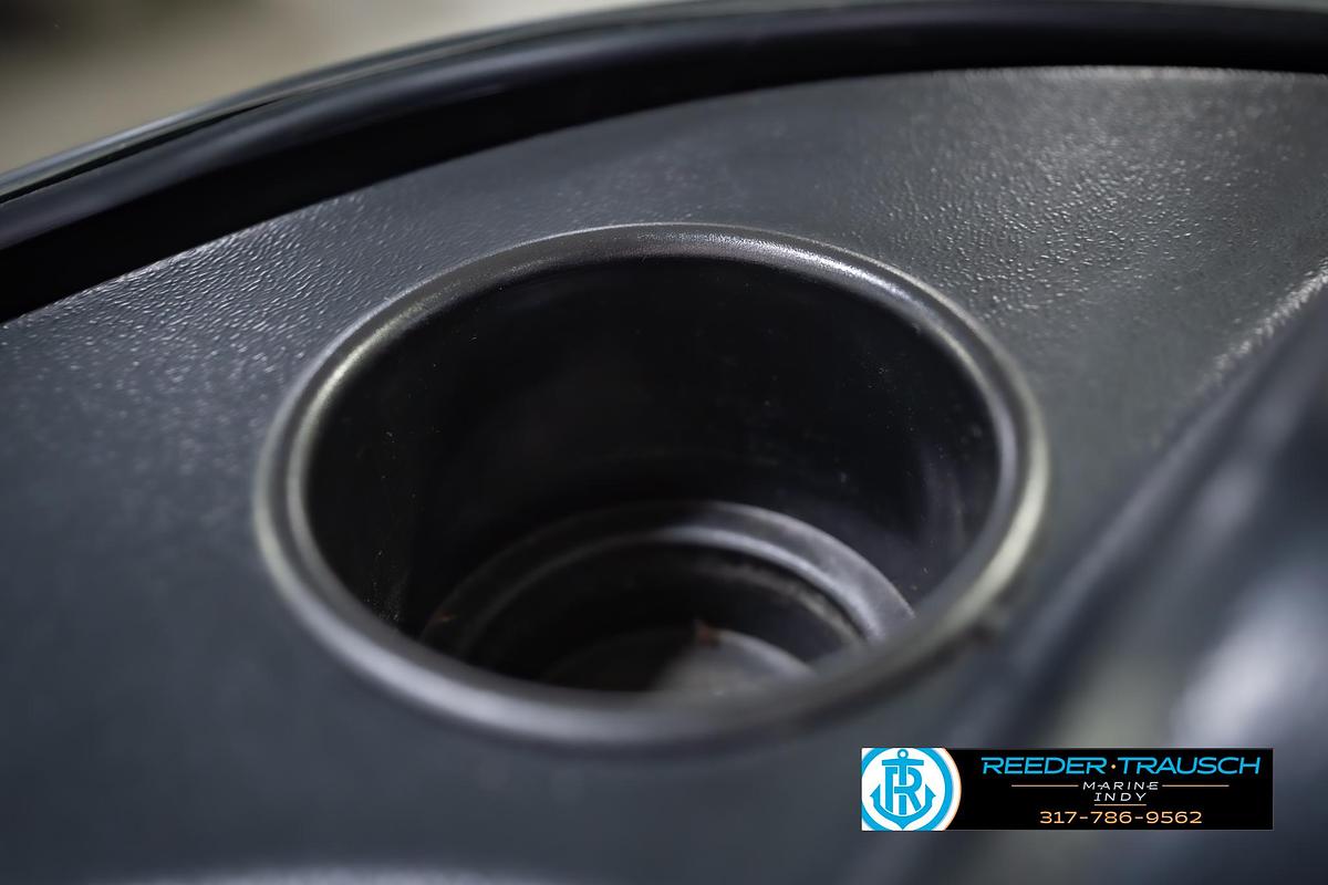 Used 2022 Lund 1875 Impact