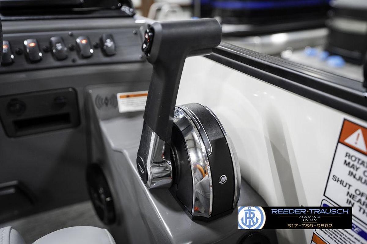 2025 Bennington 21 SSR