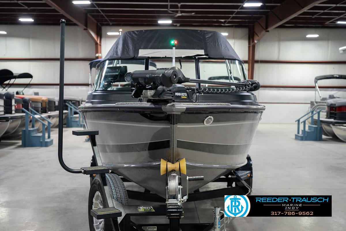 Used 2023 Lund 1875 Impact XS