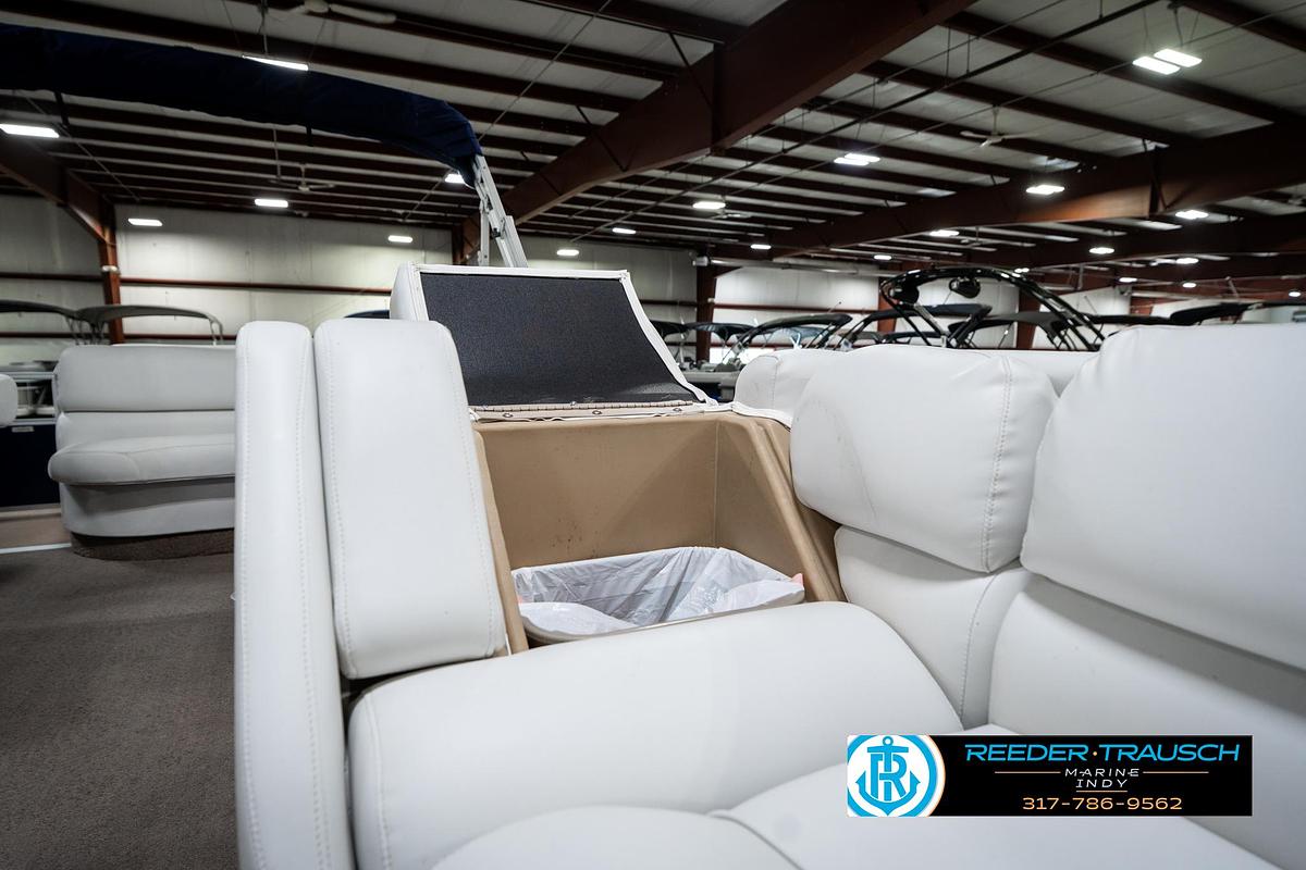 Used 2011 Bennington 2274 RCL