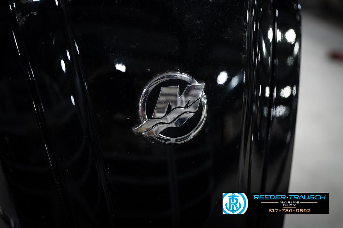 Used 2023 Bennington 22 LSR