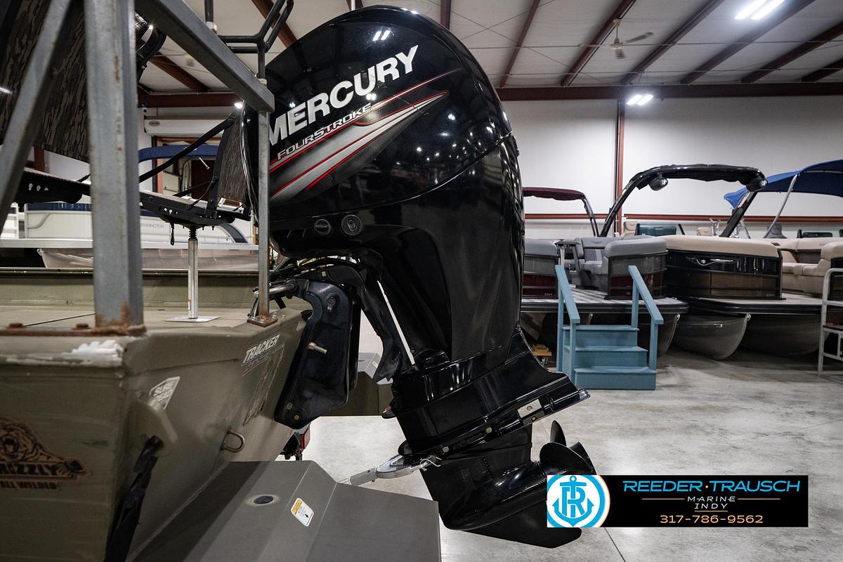 Used 2018 Tracker 2072 CC