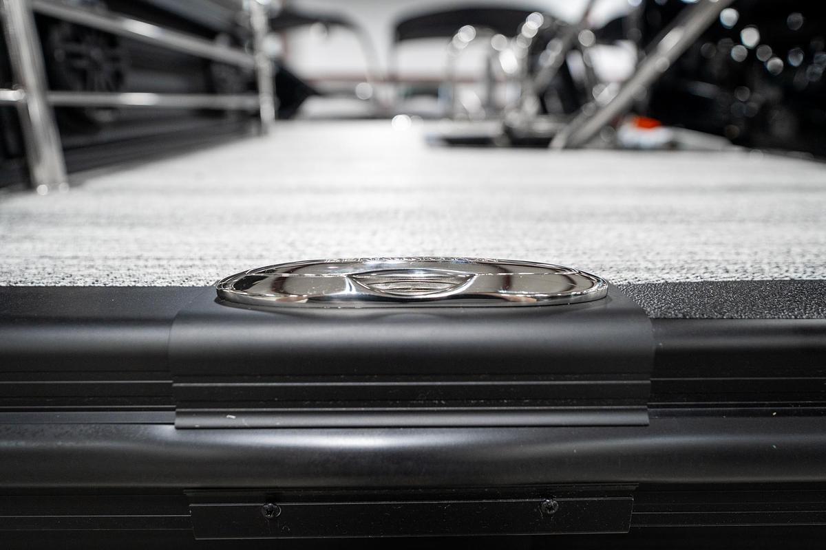 2025 Bennington 24 MSB