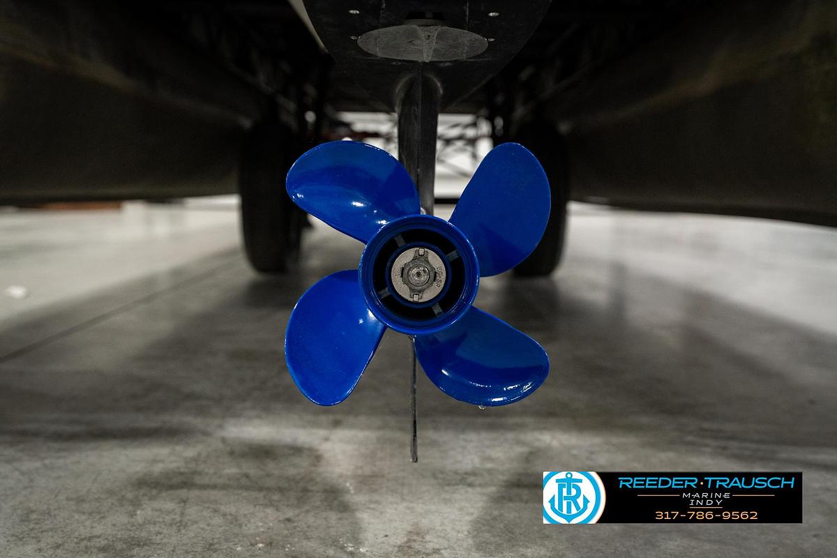 Used 1998 Fisher Freedom 200 Fish