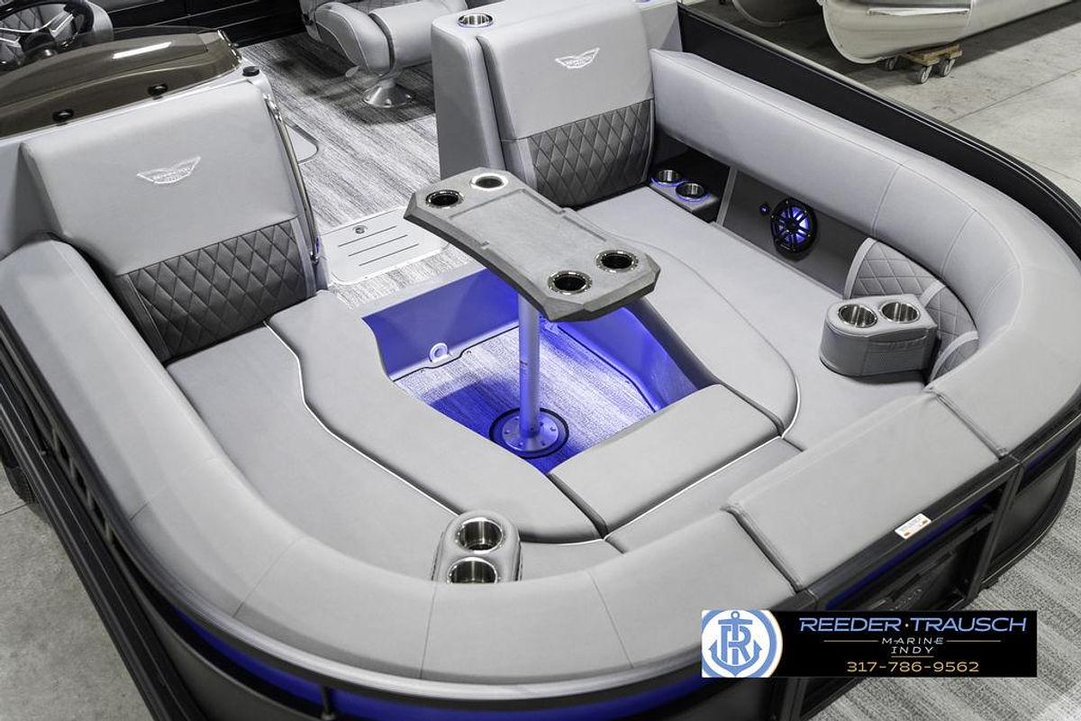 2025 Bennington 23 LTSB