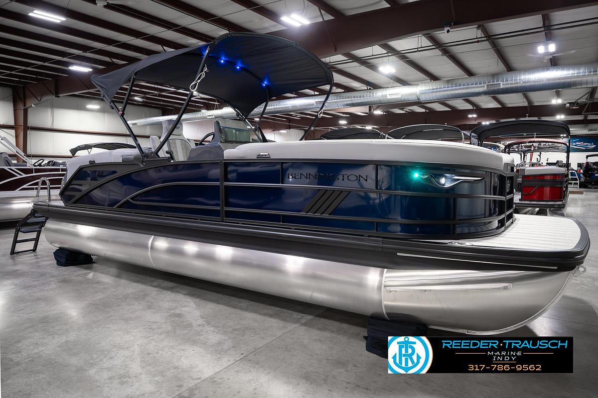 2027 Bennington 24 MFB