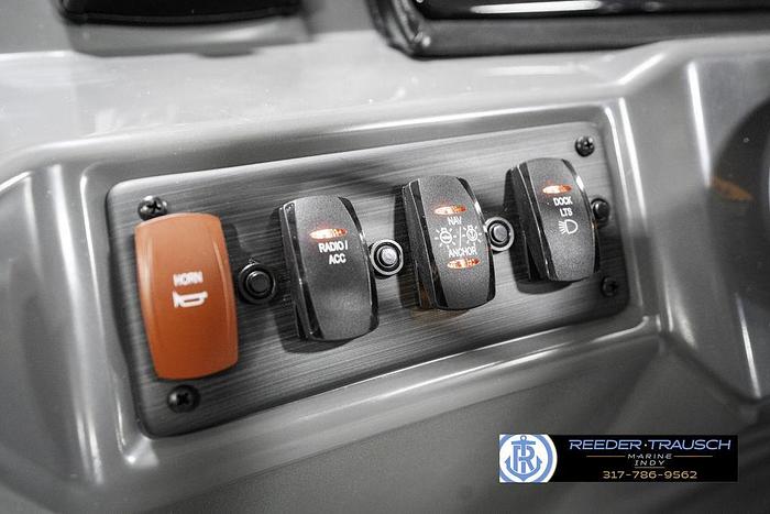 2025 Bennington 21 SSR