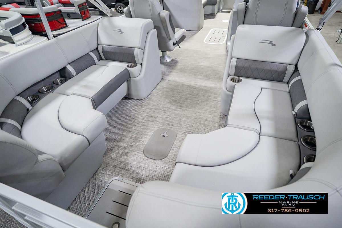 Used 2023 Bennington 23 LSR