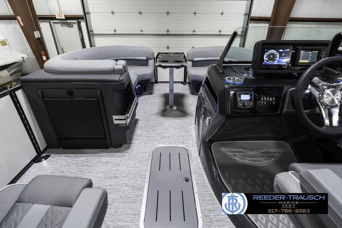 2025 Bennington 22 MFB