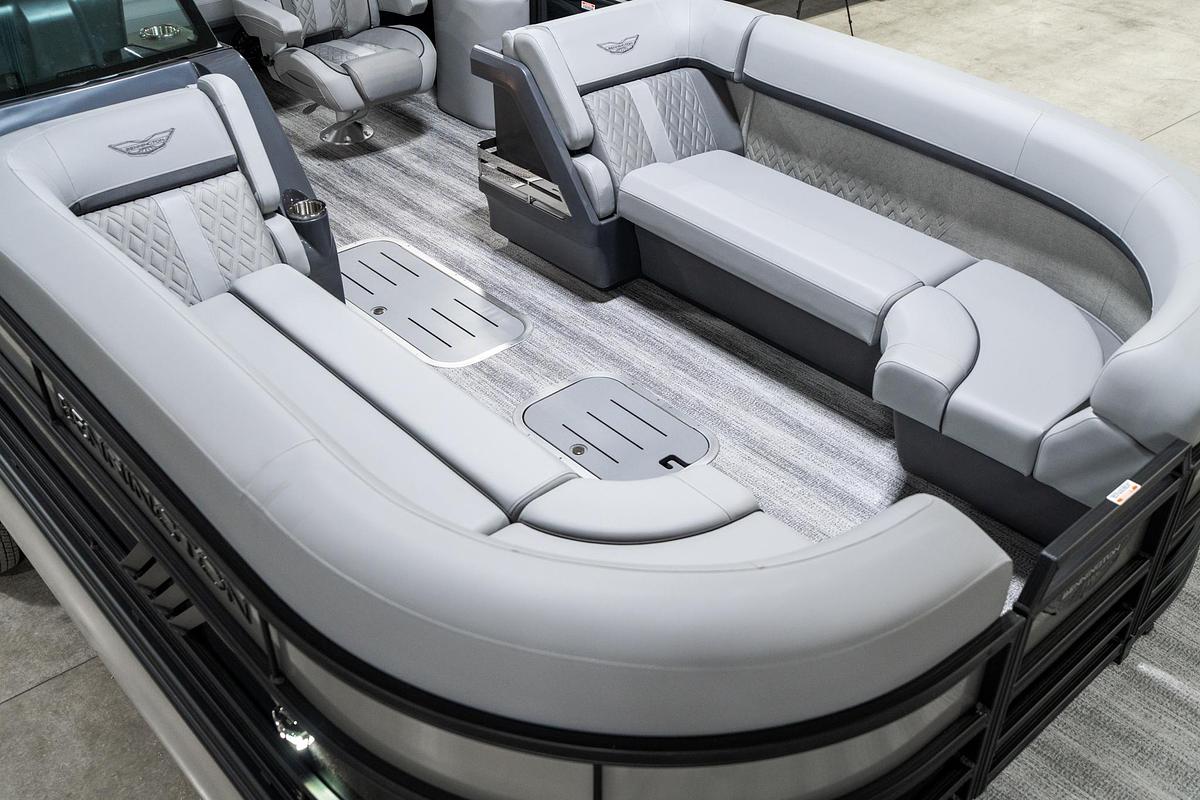 2025 Bennington 24 MSB