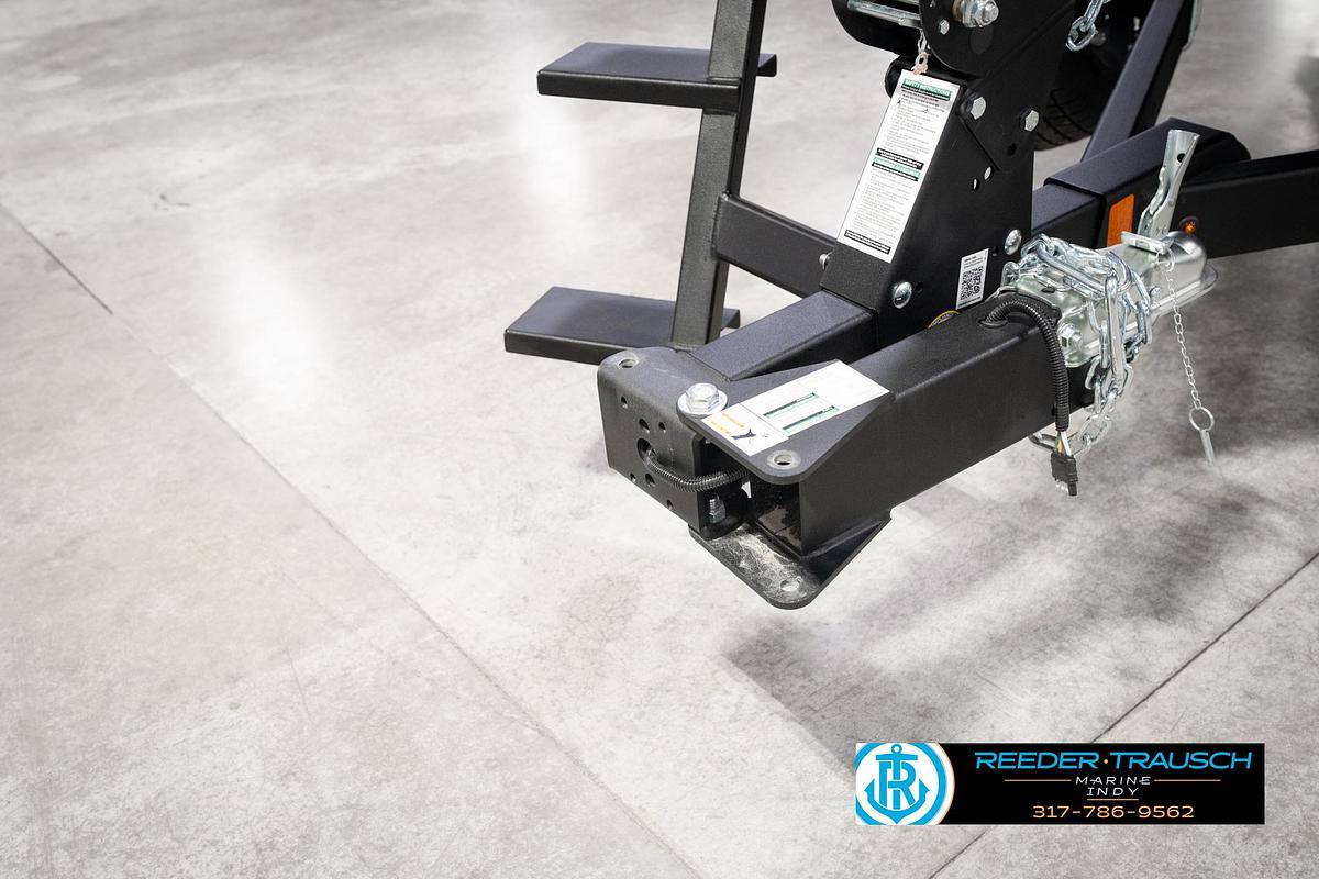 2026 Lund 1775 Impact XS SS