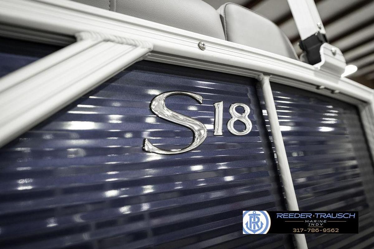 2025 Bennington 18 SLJ