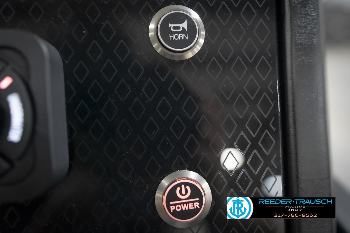 2026 Bennington 24 MFB