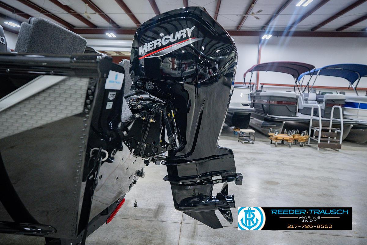 2026 Lund 1775 Impact XS