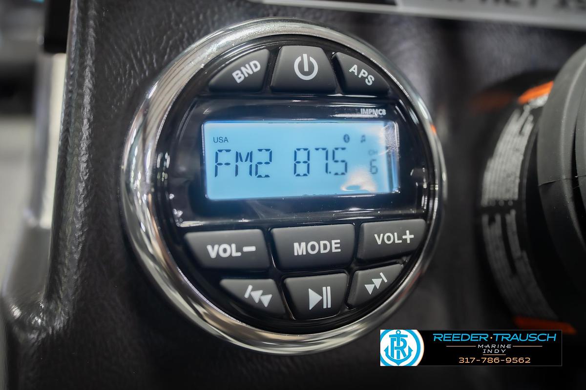 2026 Lund 1775 Impact XS