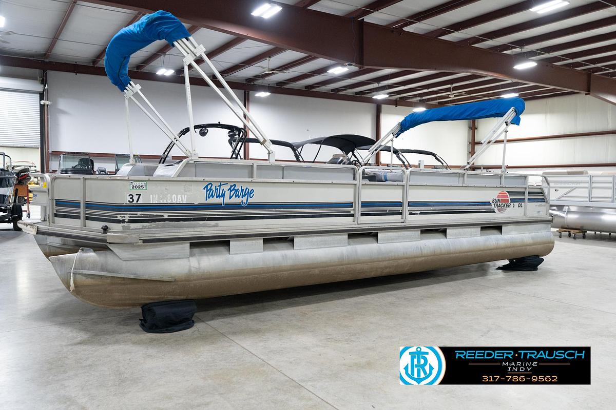Used 1992 Sun Tracker Party Barge 24